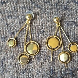 J. Crew Gold Tone Dangle Circle Drop Earrings MCM 💫